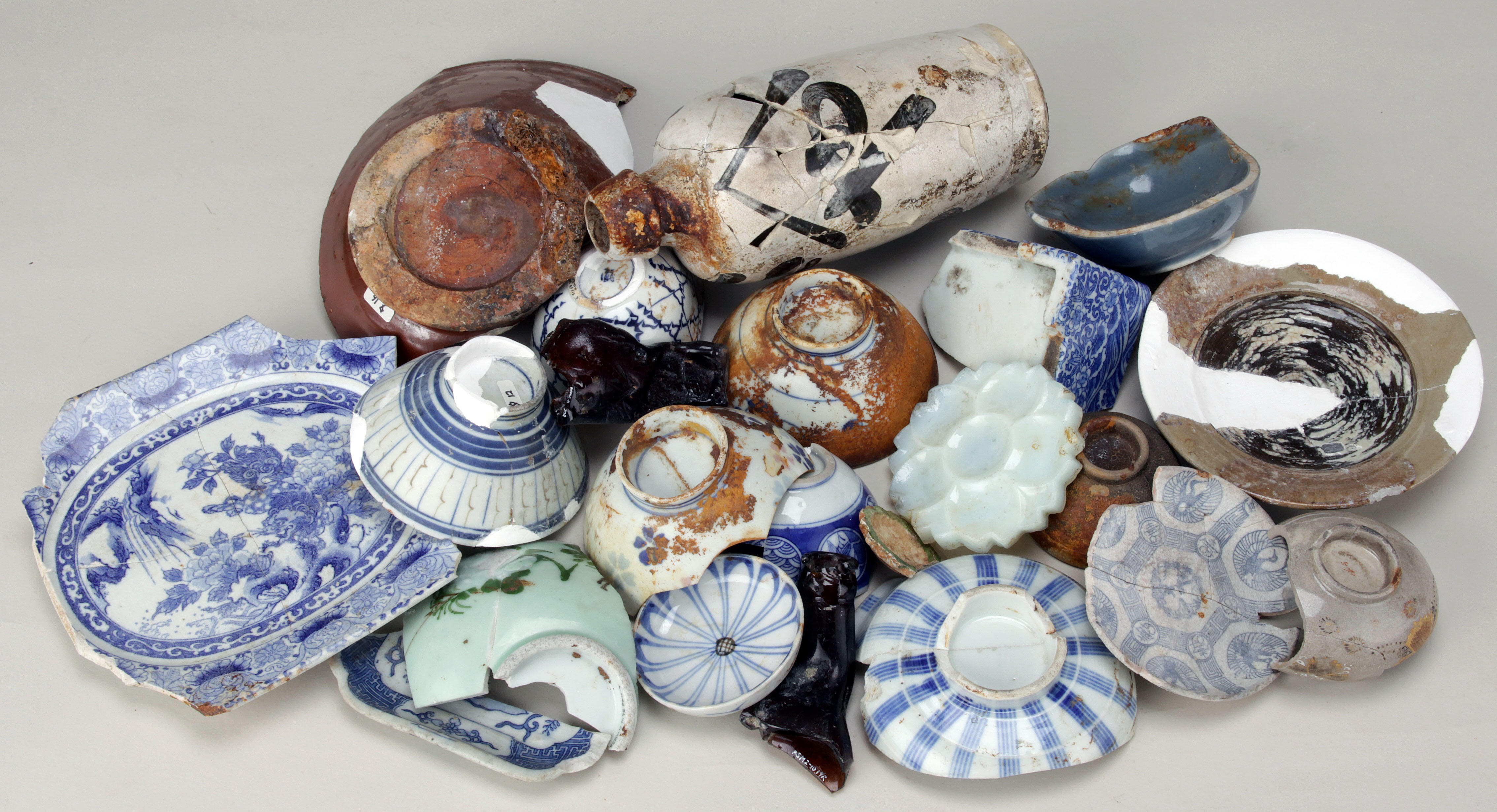 台東区竜泉寺町遺跡出土 関東大震災被災遺物