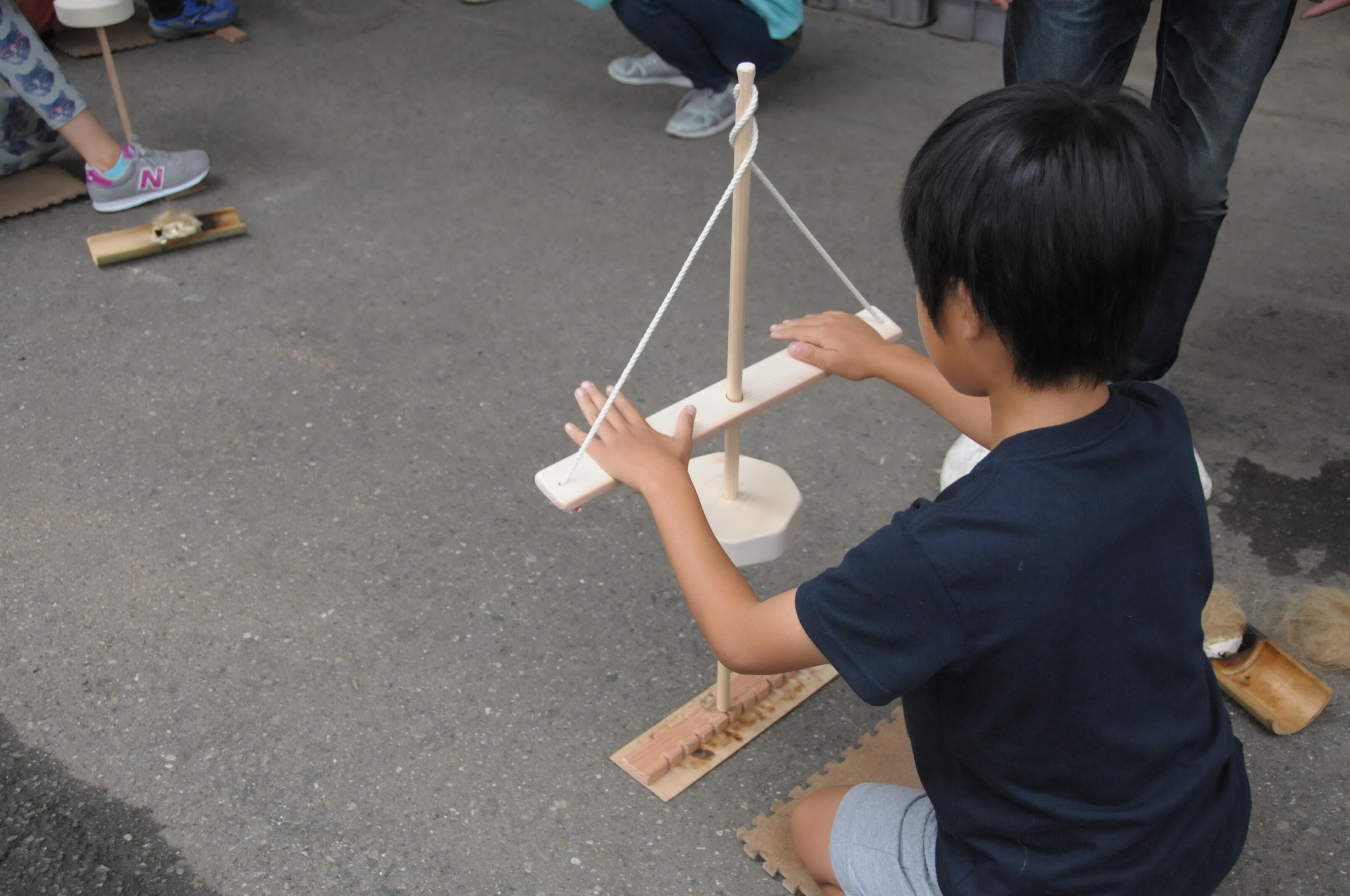 親子　火おこし道具作り0