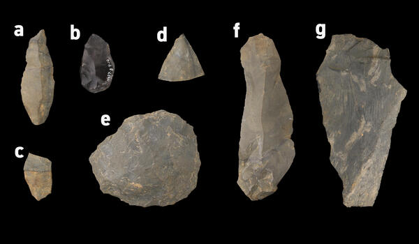 no57出土旧石器(a-g 7点).jpg